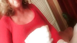 Seggbe pornó filmek baszva Szőke keresztül szakadt nadrág